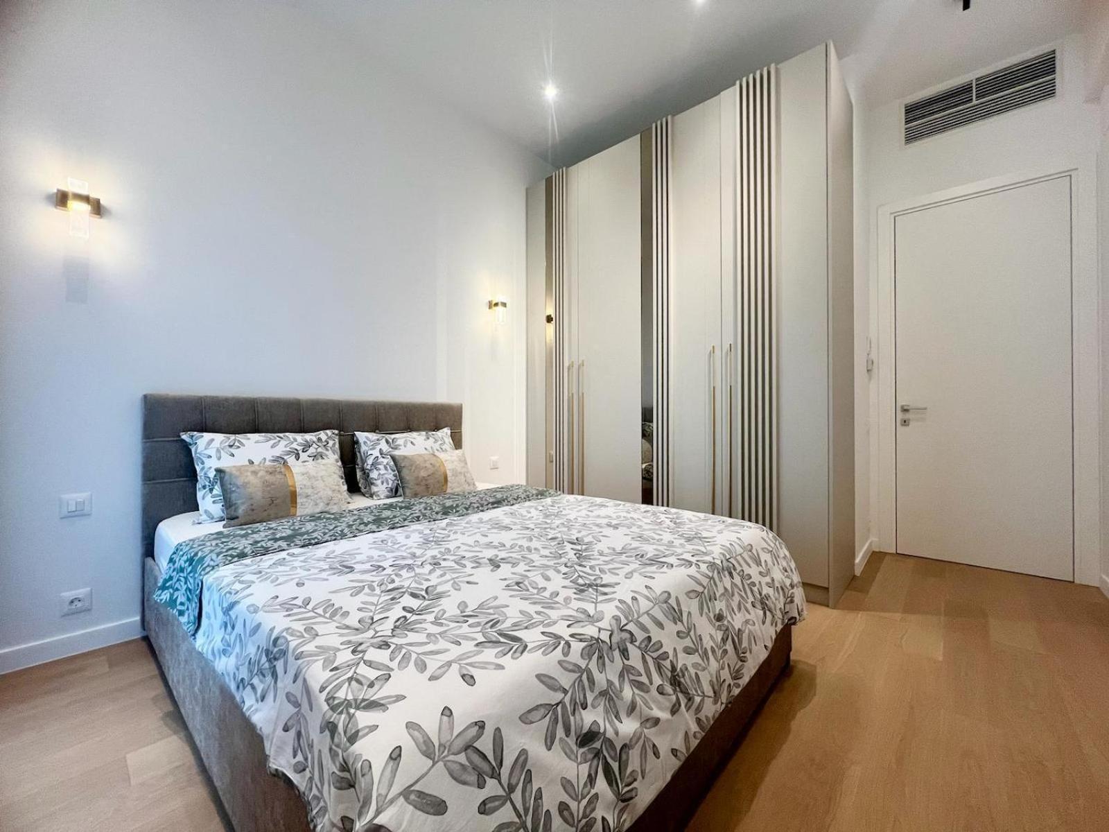 One Verdi Luxury Apartments Bucharest Exterior photo